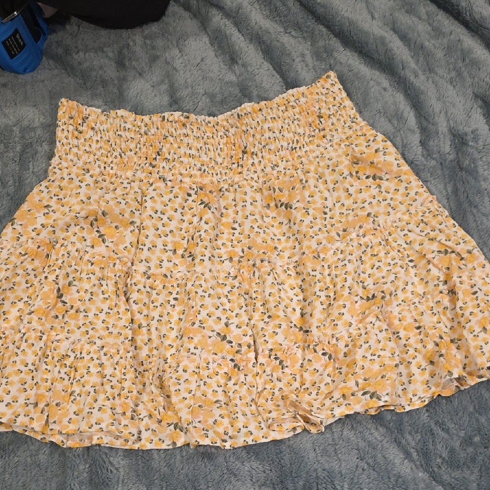 American Eagle Outfitters Yellow Floral Mini Skirt